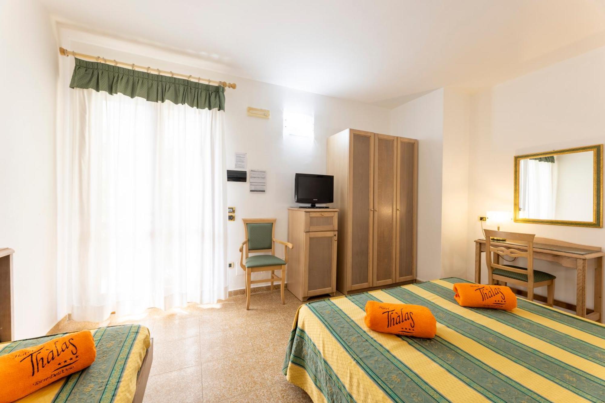 Hotel Thalas Club Torre dell'Orso Exterior photo
