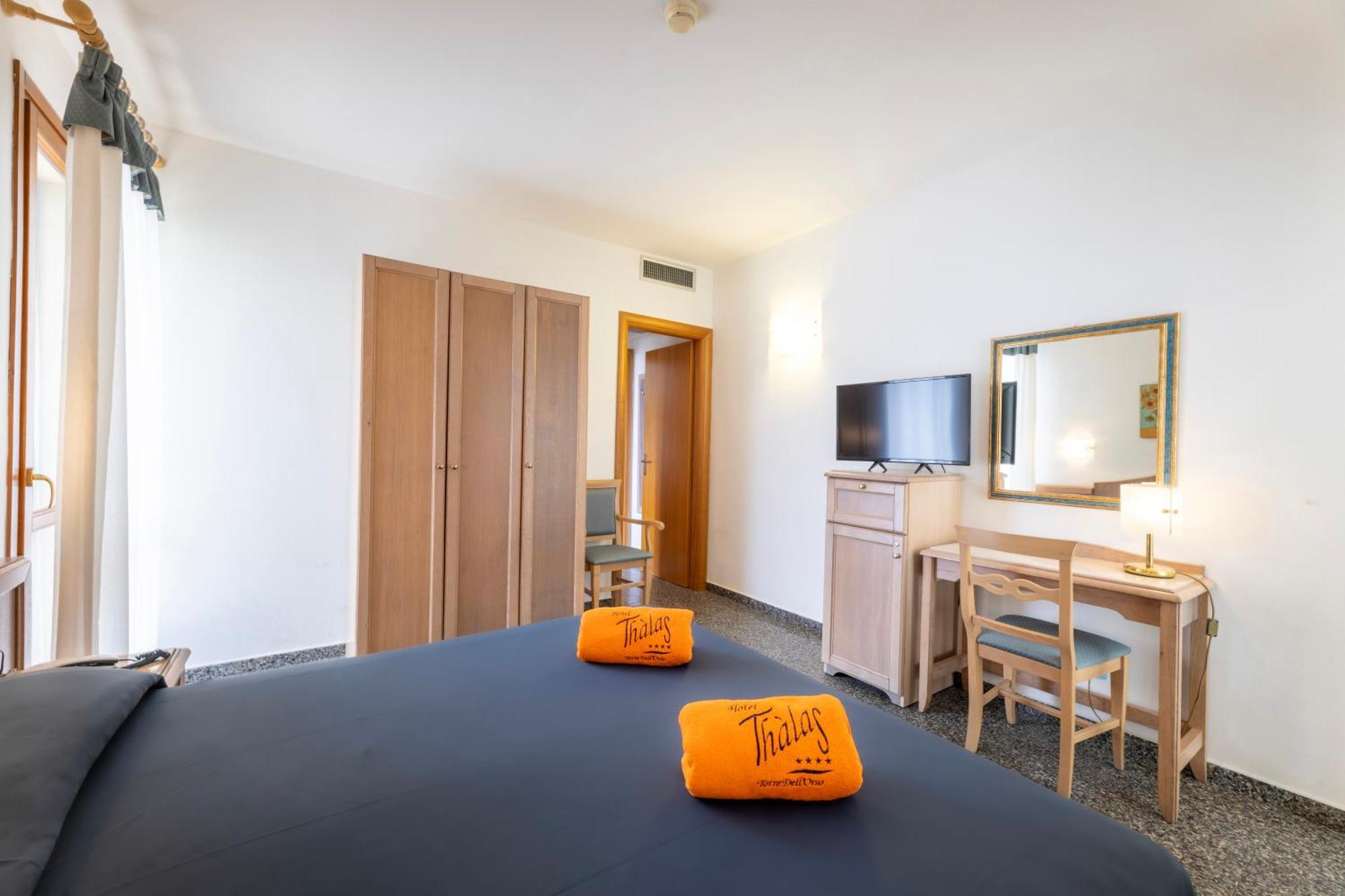Hotel Thalas Club Torre dell'Orso Exterior photo